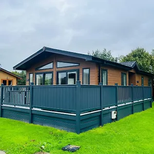 Blue Bell With Hot Tub Malton Little Habton